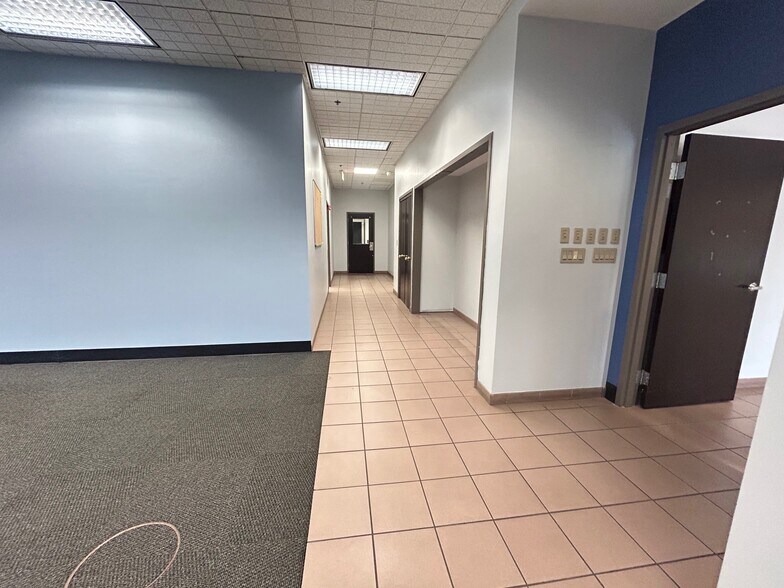 More Photos Of 22 N 1st St, Newark Light Distribution For Lease