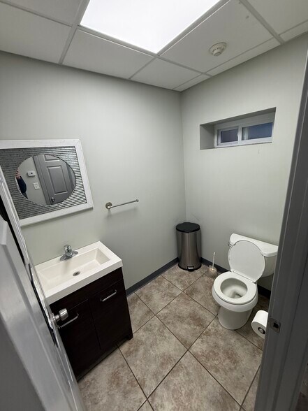 More Photos Of 309 Salina Rd, Sewell Light Distribution For Lease