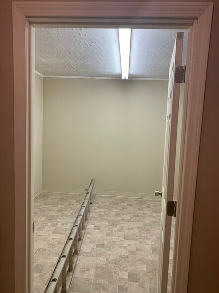 More Photos Of 115 Augusta St, McCormick Office For Lease