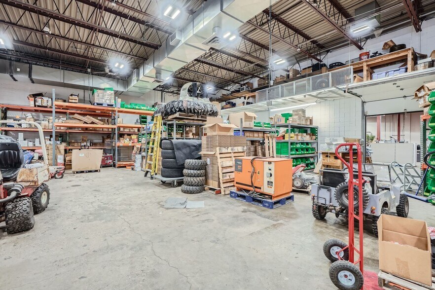 More Photos Of 2075 Prosperity Rd, Saint Paul Light Distribution For Sale