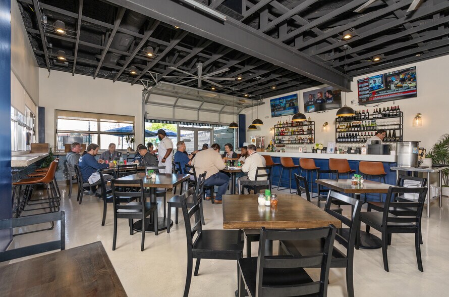 More Photos Of 620 S Presa St, San Antonio Restaurant For Sale