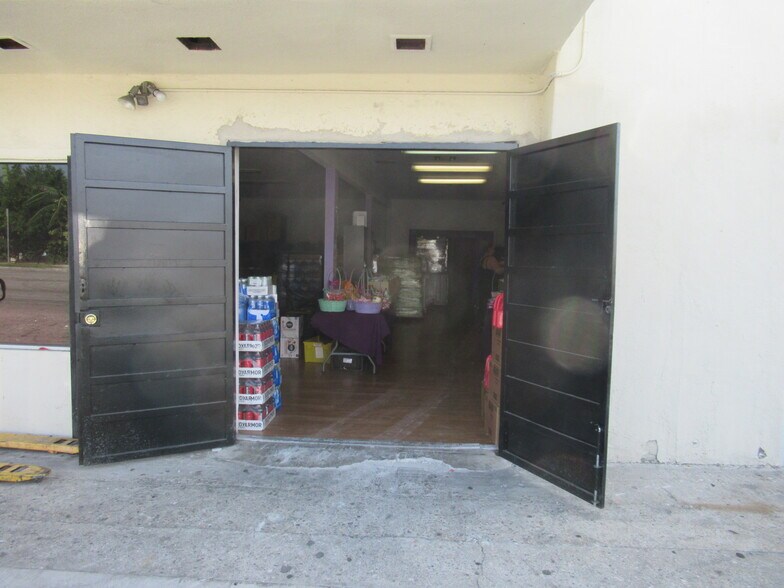 More Photos Of 1212-1214 N Wilmington Ave, Compton Storefront For Sale