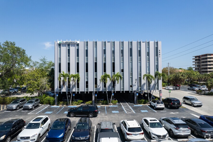 More Photos Of 5901 SW 74th St, Miami Medical For Lease