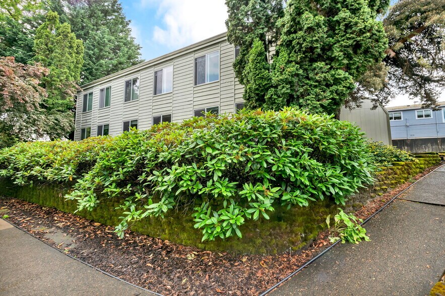 More Photos Of 4147-4153 SE 37th Ave, Portland Apartments For Sale