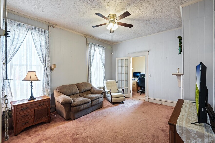 More Photos Of 115 E Broaddus Ave, Bowling Green Apartments For Sale