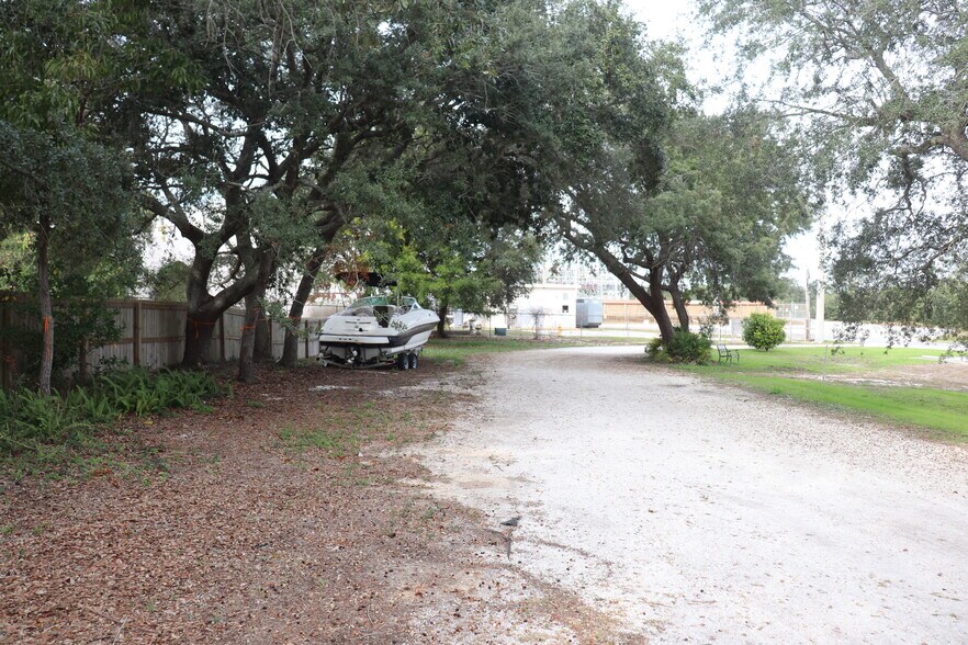 More Photos Of 1188 Gulf Breeze Pky, Gulf Breeze Flex For Sale