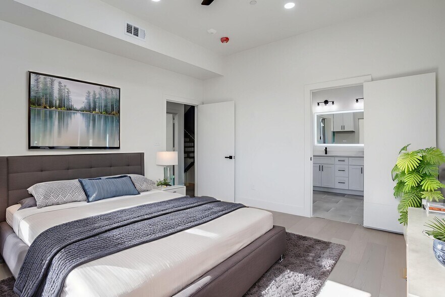 More Photos Of 6001 Lewis St, Dallas Apartments For Sale