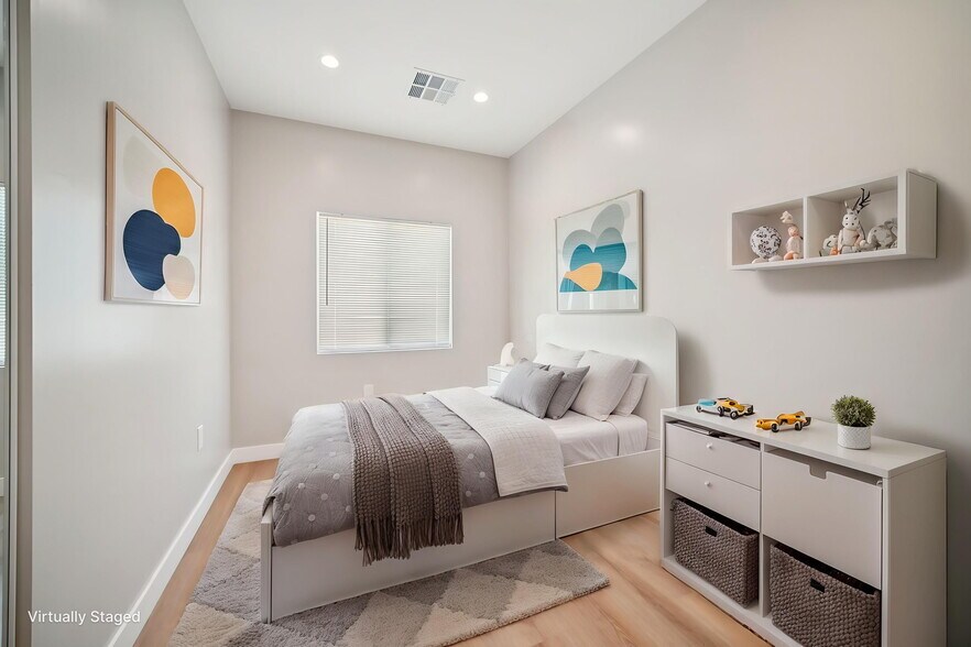 More Photos Of 8434 Oakdale Ave, Winnetka Multifamily For Sale