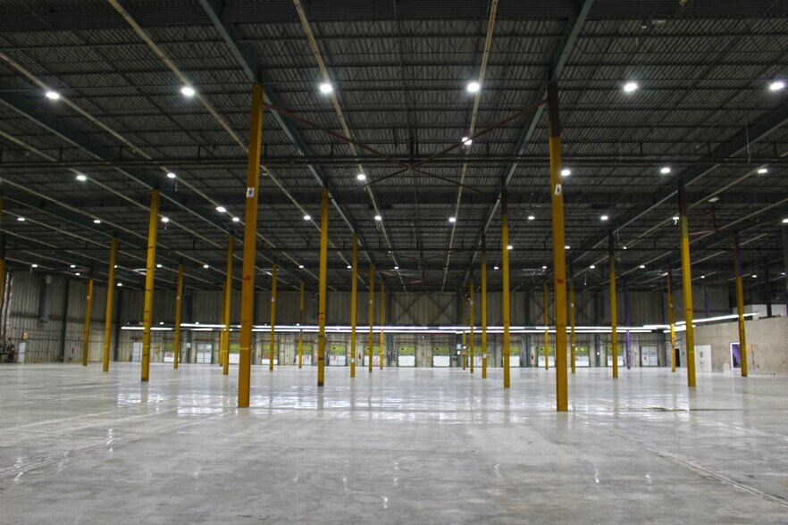 More Photos Of 3300 Marlo Ln, Forestville Warehouse For Lease