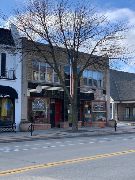 More Photos Of 4425-4429 N Oakland Ave, Shorewood Storefront Retail Residential For Sale