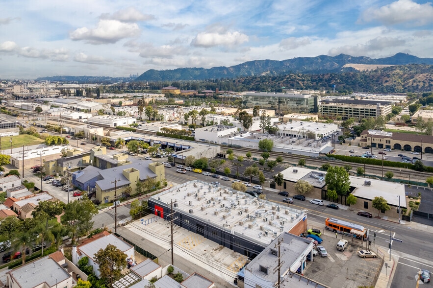 More Photos Of 6222 San Fernando Rd, Glendale Restaurant For Lease