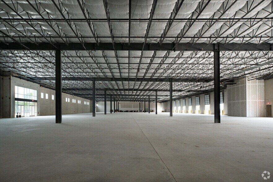 More Photos Of 1200 Bmc Dr, Cedar Park Distribution For Lease