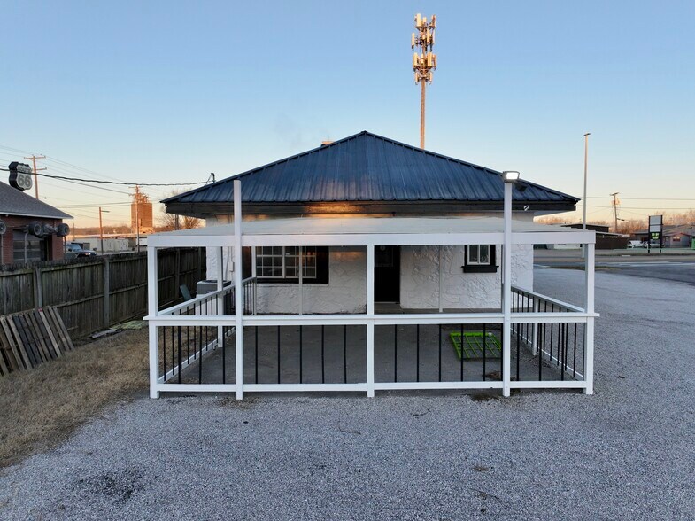 More Photos Of 510 N Lynn Riggs Blvd, Claremore Office Residential For Sale