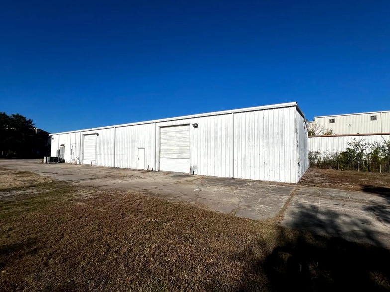 More Photos Of 7058 Choctaw Dr, Baton Rouge Warehouse For Sale