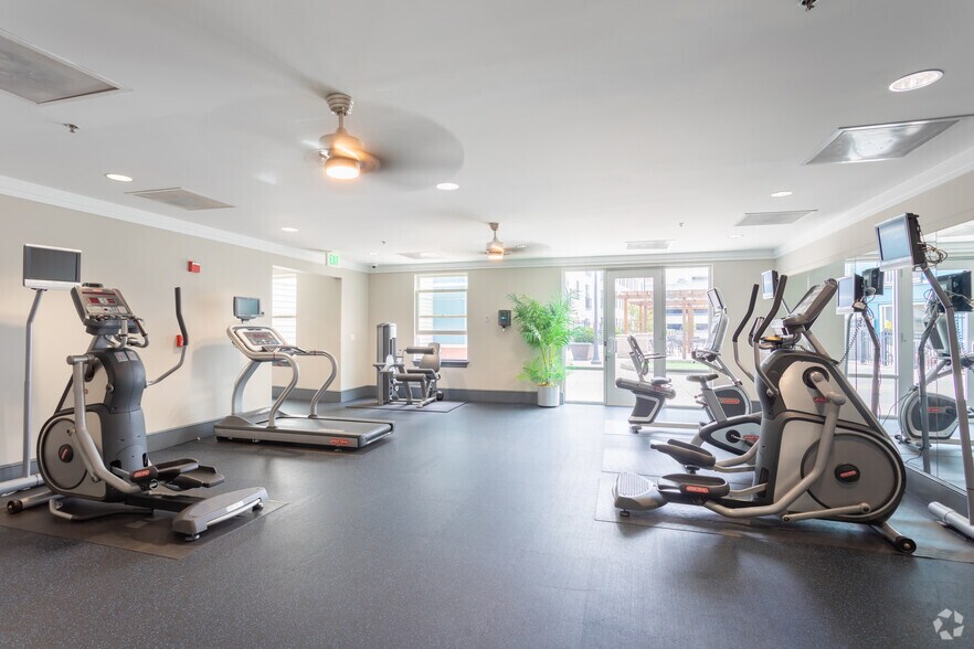 More Photos Of 20 Maryland Ave, Rockville Multifamily For Sale