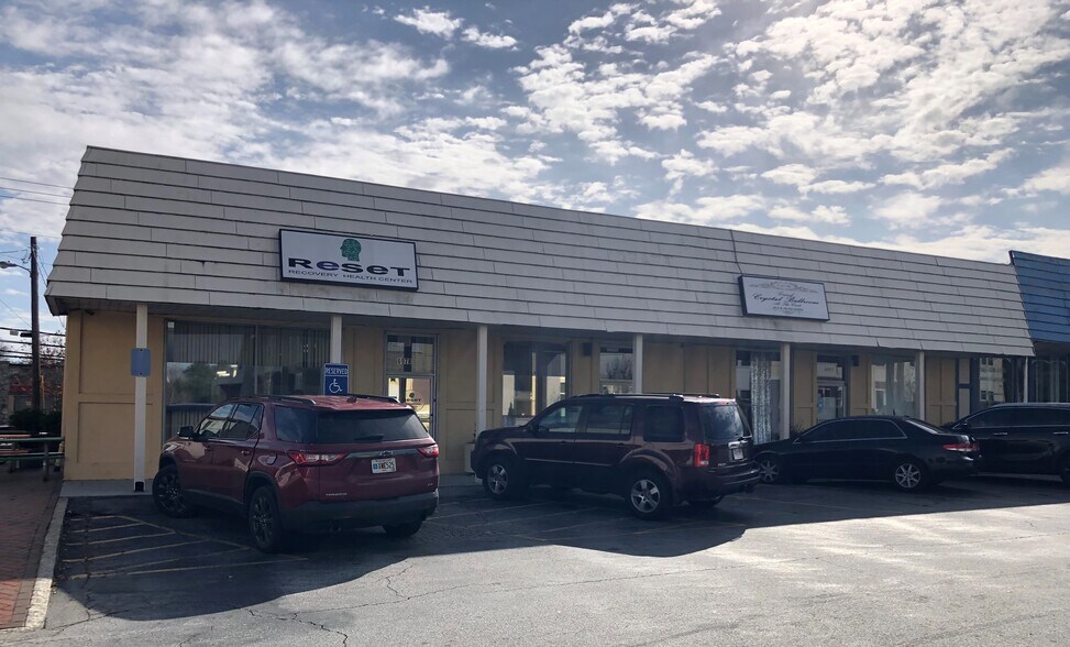 Primary Photo Of 6978 Main St, Lithonia Storefront Retail Office For Lease