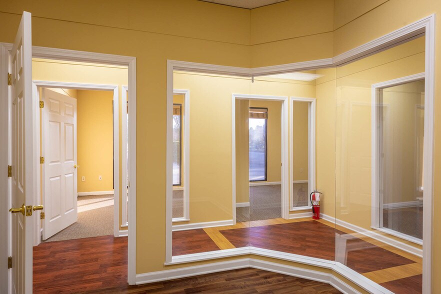 More Photos Of 1270 25th Street Pl SE, Hickory Medical For Lease