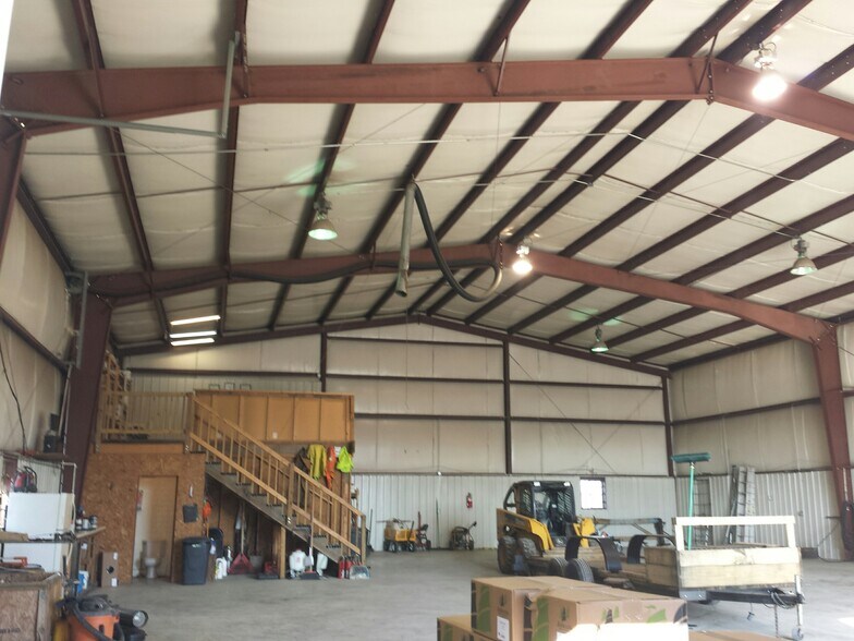 More Photos Of 2275 State Highway 16, Shelbyville Manufacturing For Lease