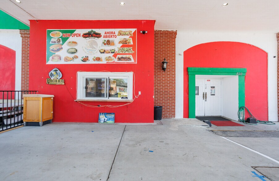 More Photos Of 528 W Clark St, Pasco Restaurant For Sale