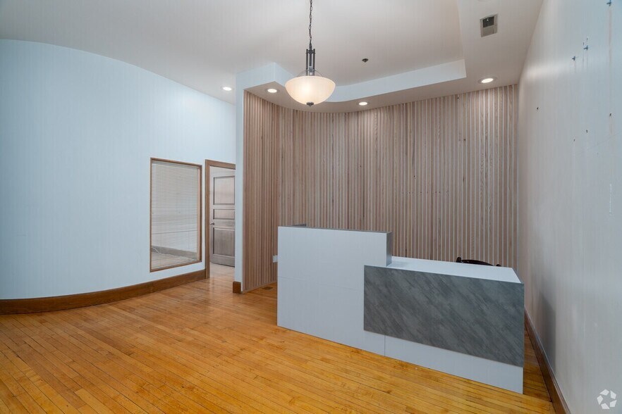 More Photos Of 92 High St, Medford Medical For Sale