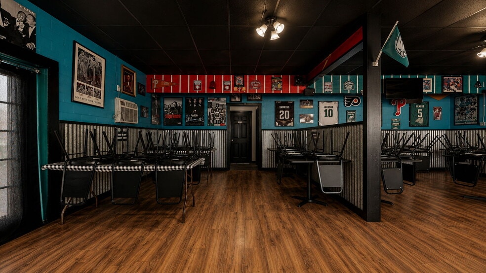 More Photos Of 3314 Surfside Blvd, Corpus Christi Restaurant For Sale