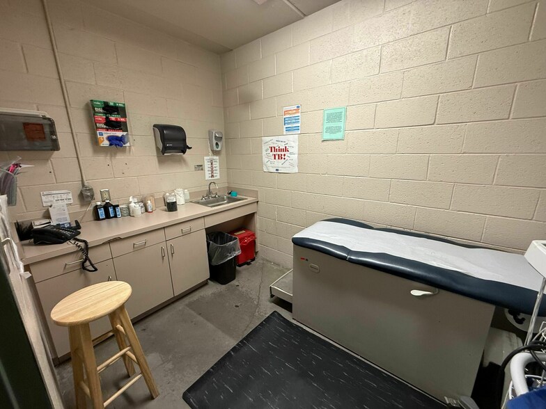 More Photos Of 406 N Avenue D, San Luis Correctional Facility For Sale