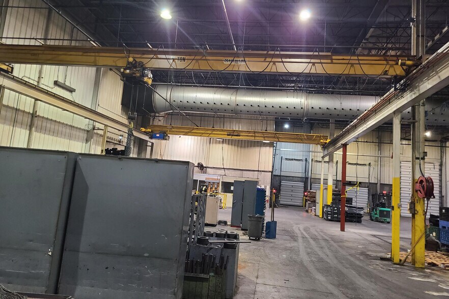 More Photos Of 711 E Porter Rd, Muskegon Manufacturing For Lease