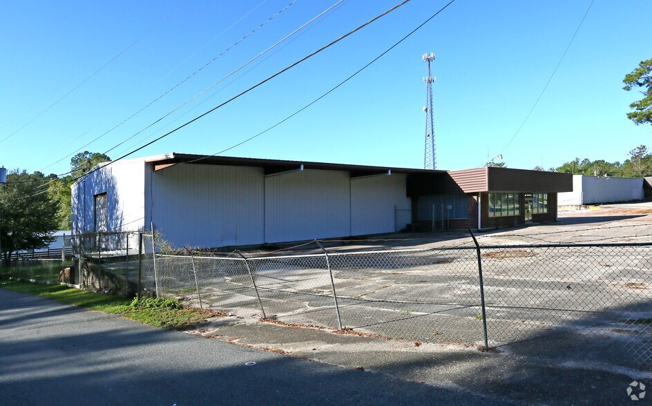 More Photos Of 25008 Blue Star Hwy, Quincy Unknown For Lease