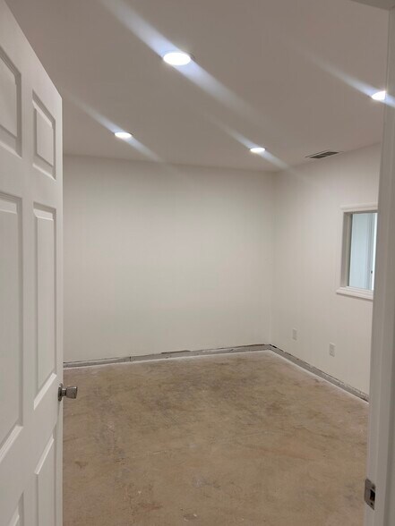 More Photos Of 204 W Pitman St, O'Fallon Office For Lease