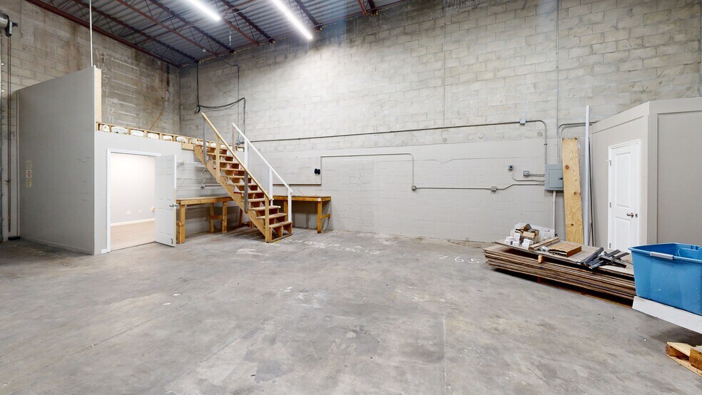 Primary Photo Of 1620-1646 SE Village Green Dr, Port, Port Saint Lucie Warehouse For Lease