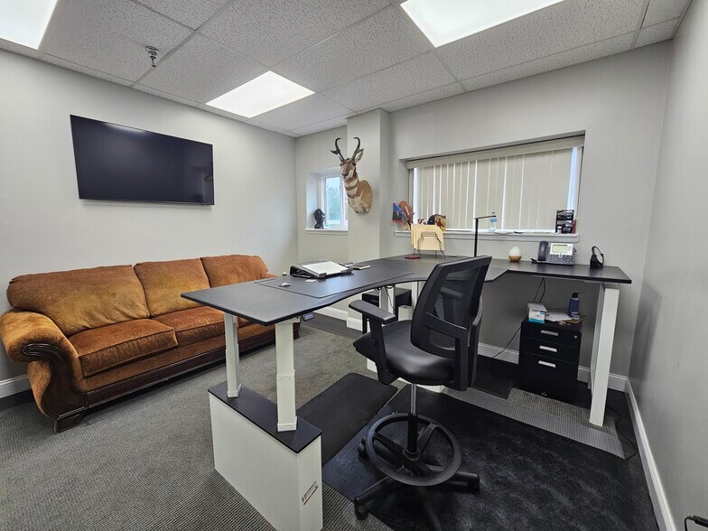 More Photos Of 205 Industrial Pike, Whitwell Manufacturing For Sale