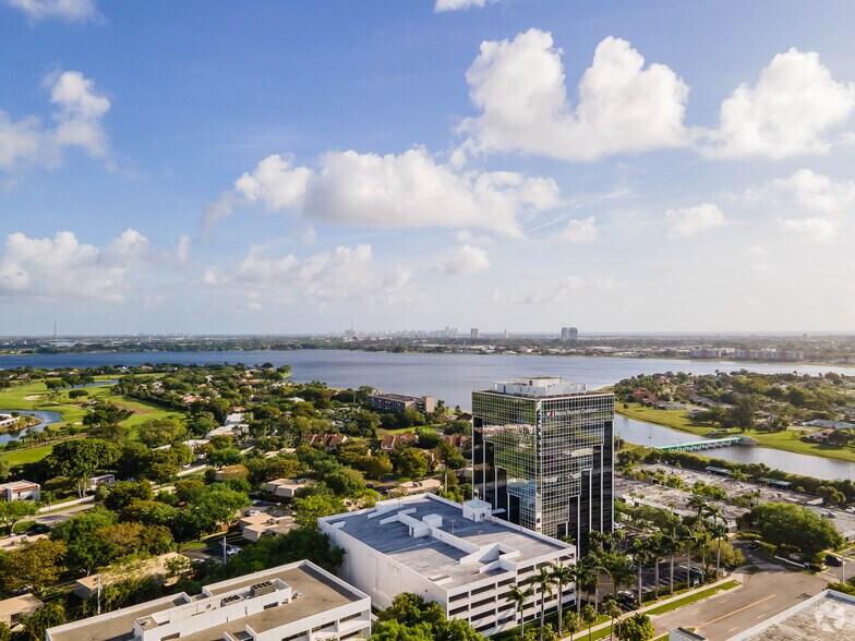 More Photos Of 1601 Forum Pl, West Palm Beach Office For Lease