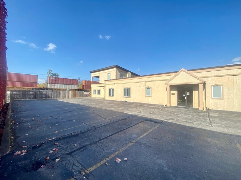 More Photos Of 18220 Harwood Ave, Homewood Office Residential For Sale