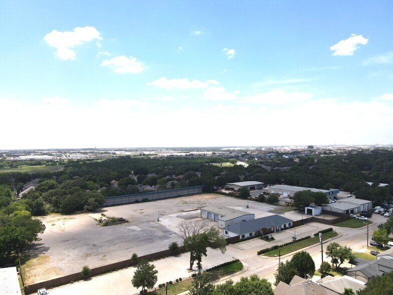 More Photos Of 421 Compton Ave, Irving Warehouse For Lease
