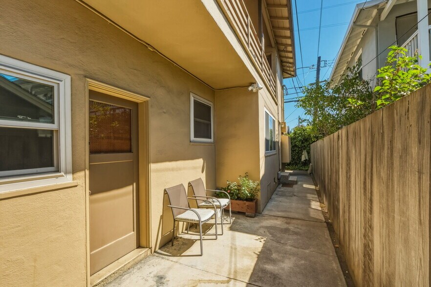More Photos Of 1051-1055 Whipple Ave, Redwood City Apartments For Sale