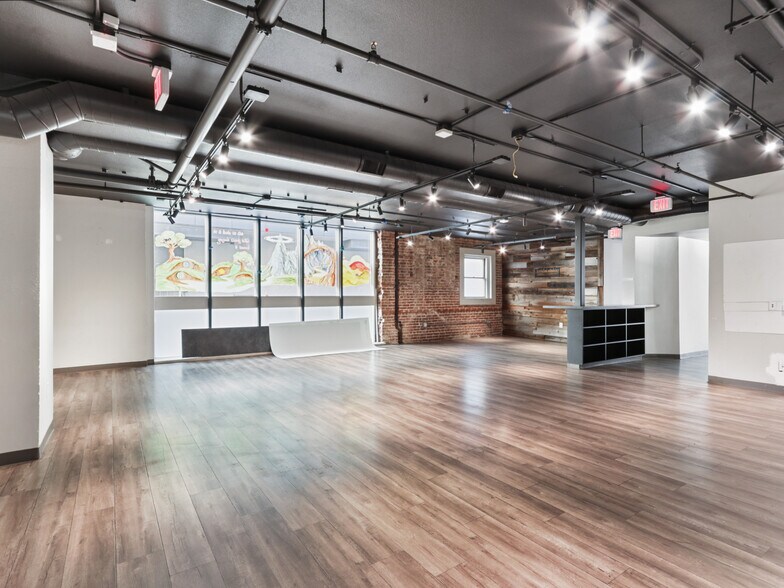 More Photos Of 1020 11th St, Sacramento Office For Lease