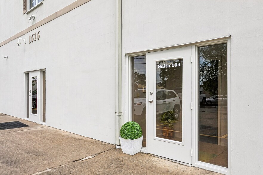 More Photos Of 1616 L And A Rd, Metairie Office For Lease