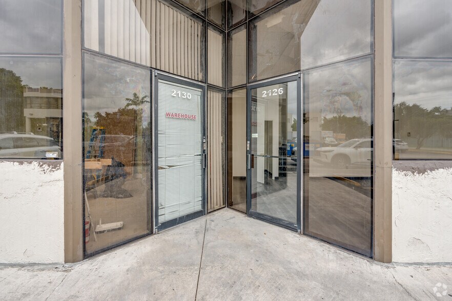 More Photos Of 2100-2112 NW 99th Ave, Miami Warehouse For Lease