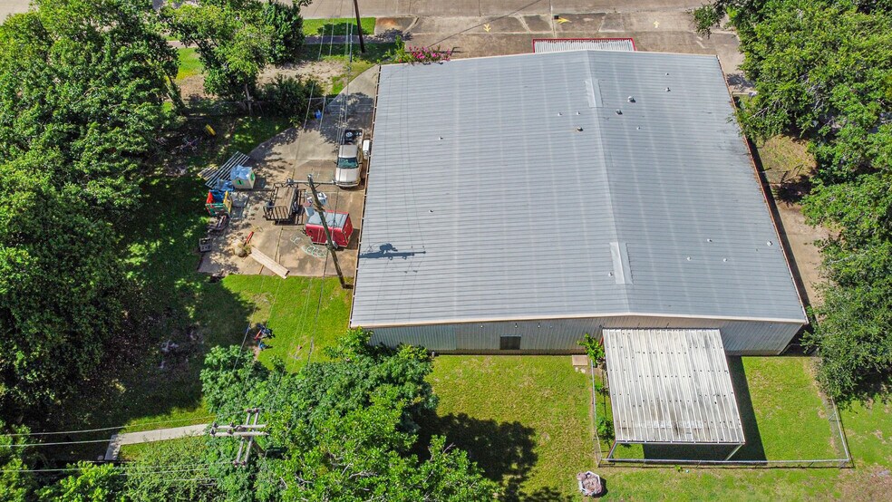 More Photos Of 1407 Blackburn Dr, Pasadena Office For Sale