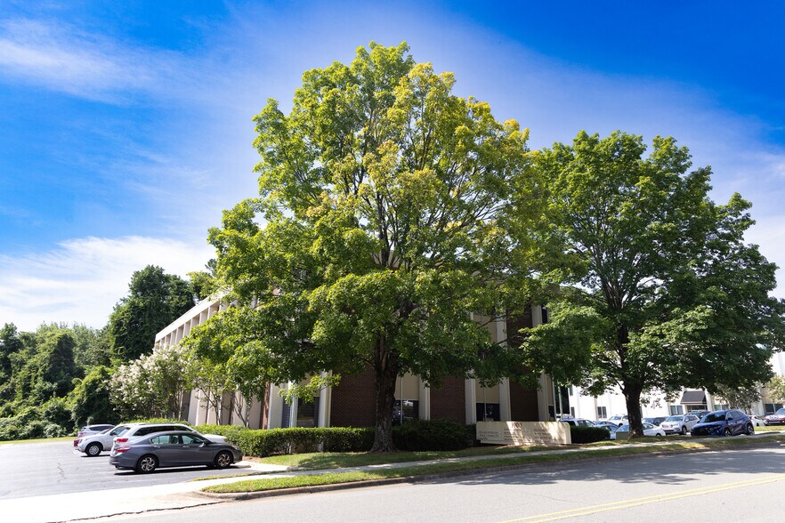 More Photos Of 3900 Barrett Dr, Raleigh Office For Lease