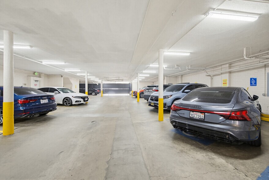 More Photos Of 4262 Wilshire Blvd, Los Angeles Office For Lease
