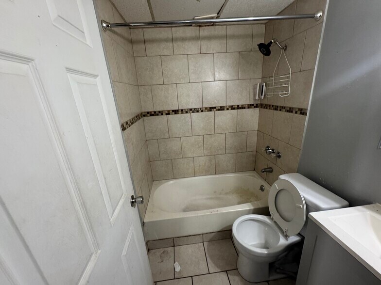 More Photos Of , Hartford Multifamily For Sale