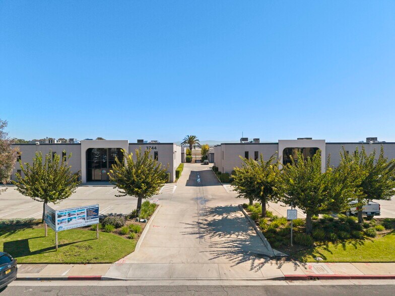 More Photos Of 3700 N Industry Ave, Lakewood Research And Development For Lease