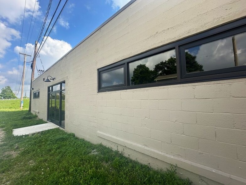 More Photos Of 735 Wayne Ave, Dayton Flex For Lease