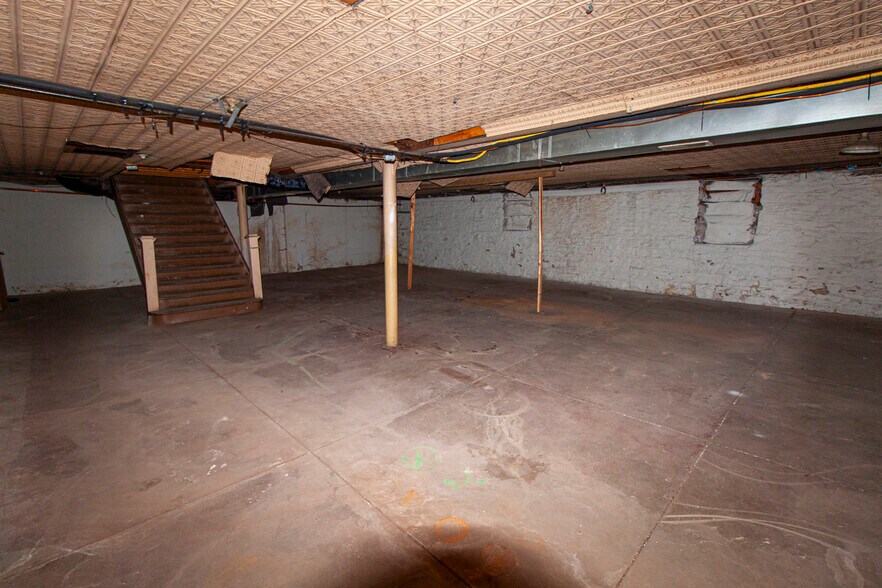 More Photos Of 5003-5005 Gravois Ave, Saint Louis Storefront Retail Residential For Lease