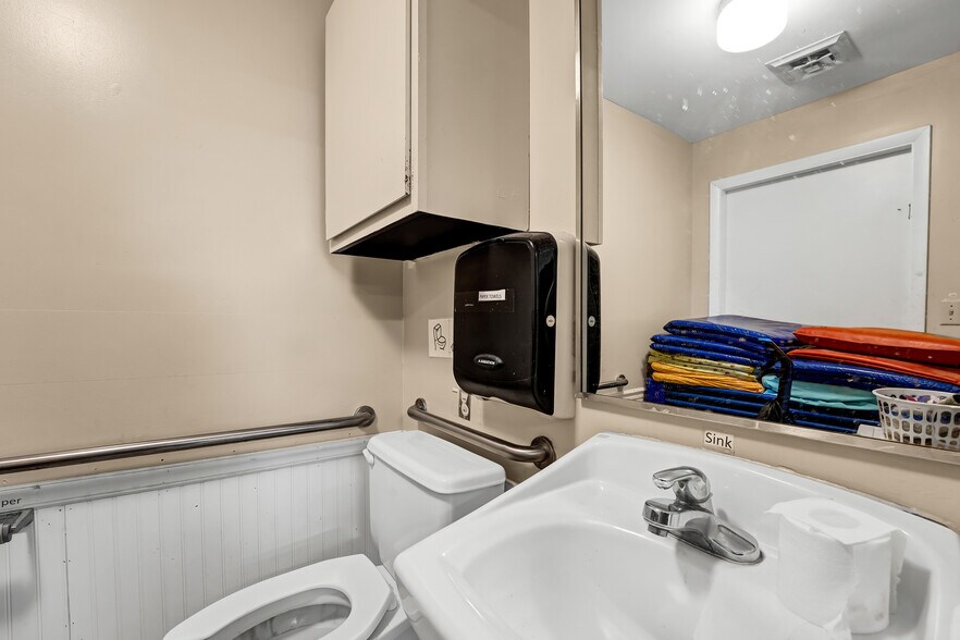 More Photos Of 7828 S Northshore Dr, Knoxville Schools For Sale