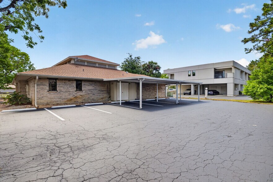 More Photos Of 45 Barkley Cir, Fort Myers Medical For Lease