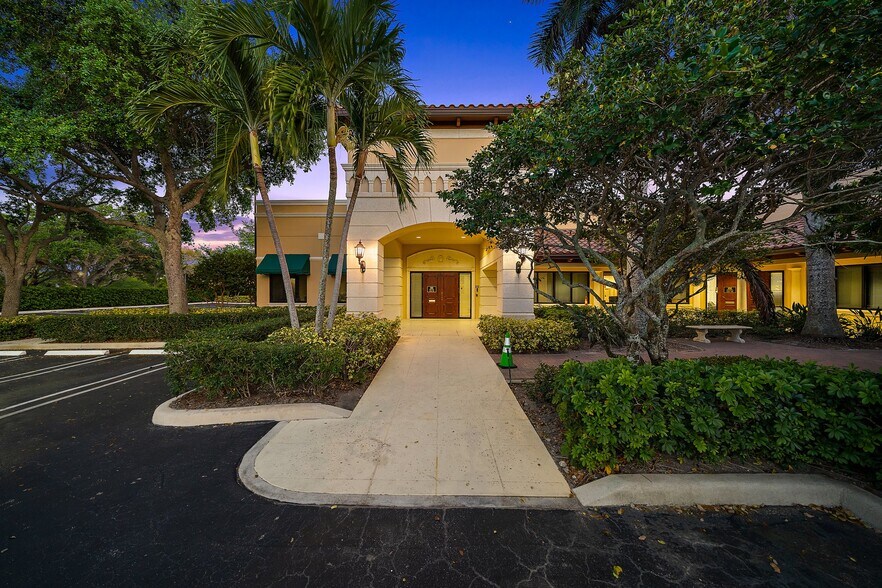 More Photos Of 500 Columbia Dr, West Palm Beach Office For Lease