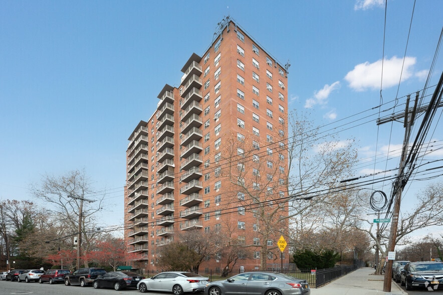 Primary Photo Of 3410 De Reimer Ave, Bronx Apartments For Sale