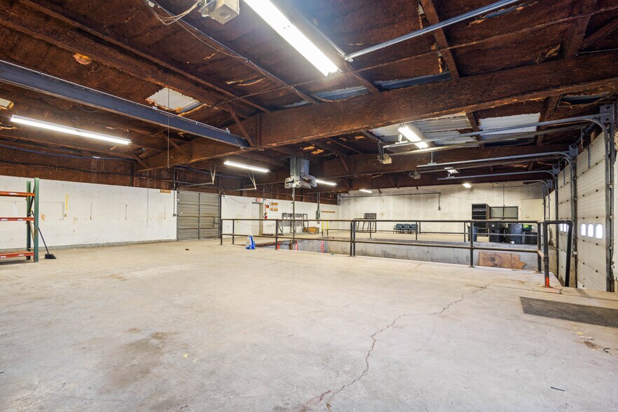 More Photos Of 8 Apollo Dr, Batavia Warehouse For Sale